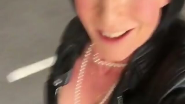 VICKY XXX EXHIBITCH