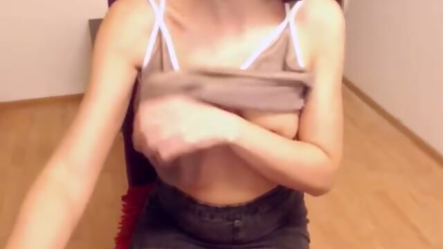 T.R. Annie nipple play.......!