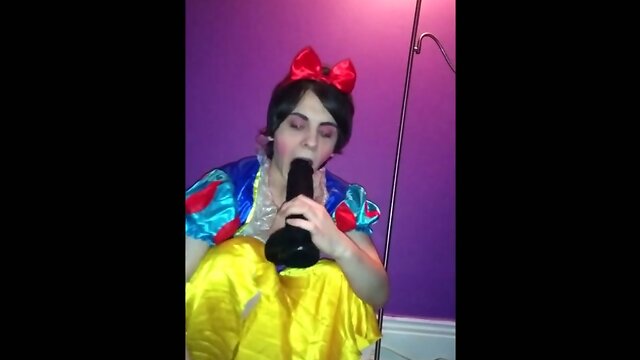 SNOW WHITE PRINCESS 10 INCH BBC DILDO