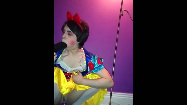 SNOW WHITE PRINCESS 10 INCH BBC DILDO