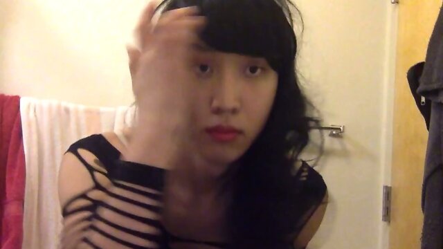 crossdressing sissy shaking his ass