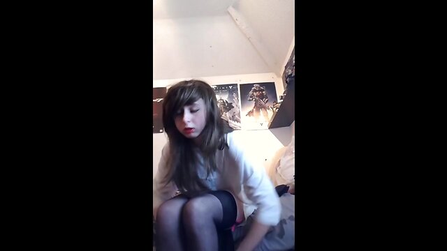 xStacyTGx Jerks and Cums