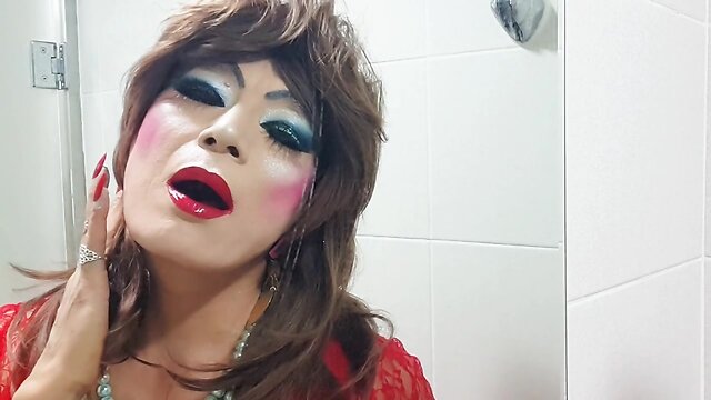 shemale niclo after makeup handjibs