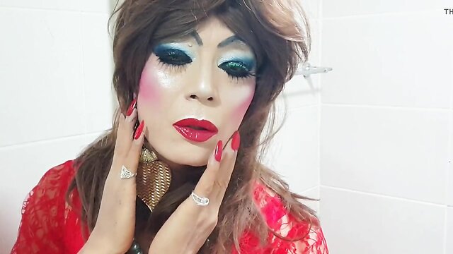 shemale niclo after makeup handjibs