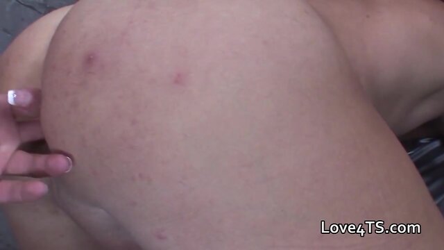 Big cock shemale fucking a man