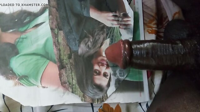 Hot moaning on Tamil actress