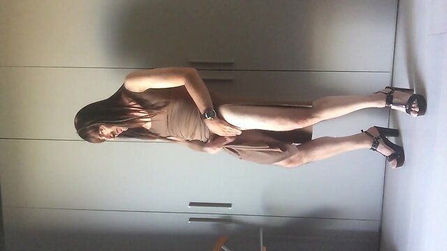 Puttana...? Zoccola...? O cosa...