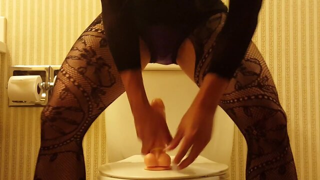 How a sissy masturbates