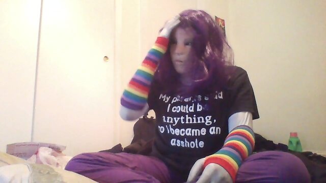 Sleeping Gear, Horny Morning: A Video Result