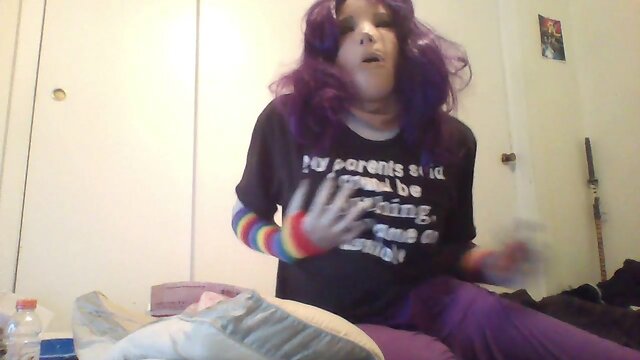 Sleeping Gear, Horny Morning: A Video Result