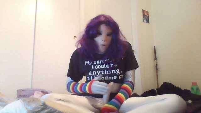 Sleeping Gear, Horny Morning: A Video Result