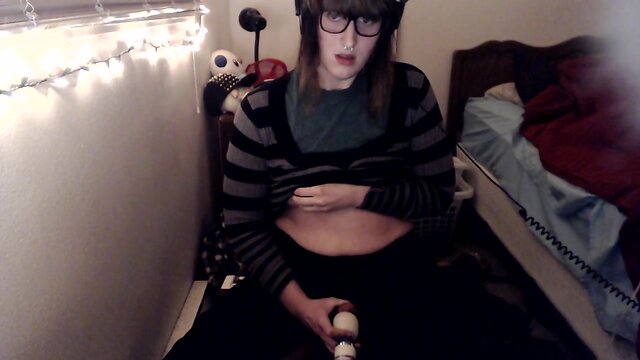 homemade chubby trans jerk & cum with hitachi