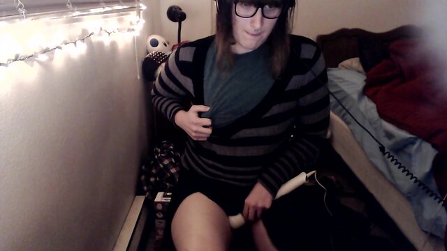 homemade chubby trans jerk & cum with hitachi