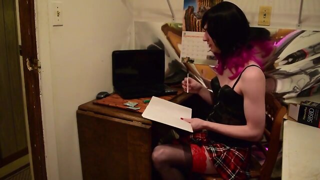 Cute Cd fucked by Chubby Guy