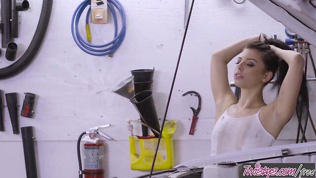 Twistys - Full Service - Gina Valentina,Sean Lawless