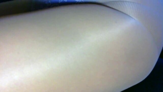 crossdresser pantyhose and blue panties 014