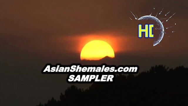 Davina from Jakarta Indonesia is a happy TS cheerleader!