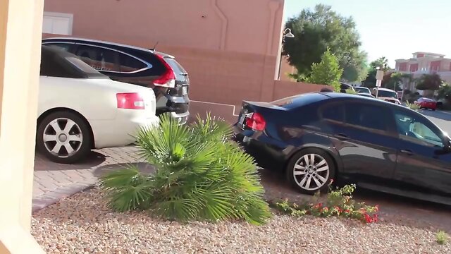 Shemale Gets Big Cock