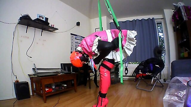 Sissys Self Strappado Bondage