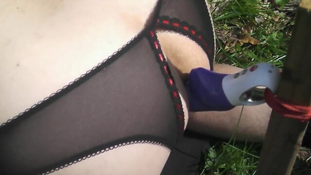 Anal vibrating dildo doggy style moans & shaking ass cheeks