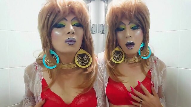 Sissy  niclo pornstar  makeup