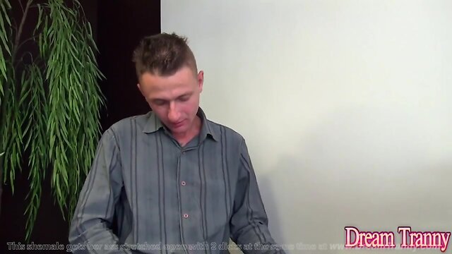 Sweet shemale Valerya Pacheco unprotected love with fisting