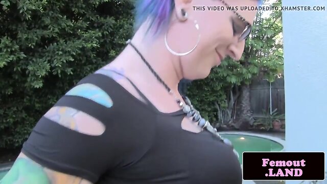 Alt amateur ts tugging her cock by the pool