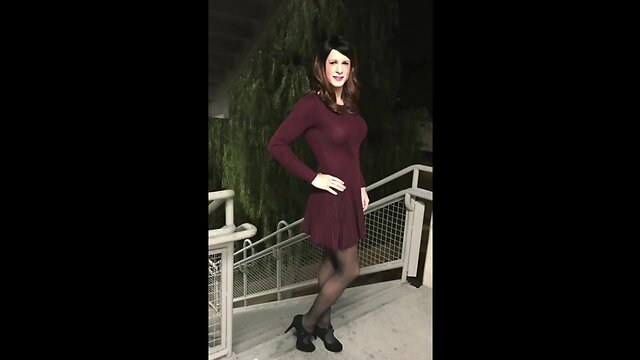 MAN DRESS AND ACT LIKE A WOMAN