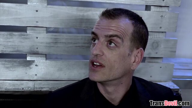 Gangbang with Annabelle Lane