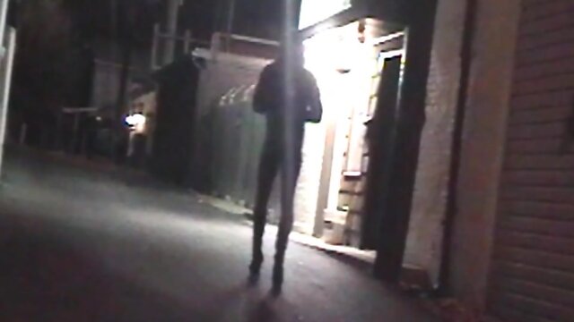 Latex-clad Fun Day: Looking for a Good Time!