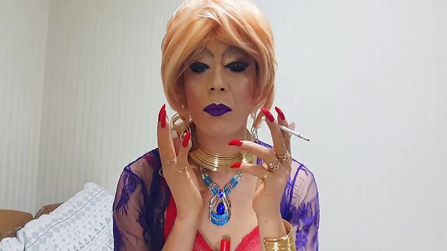 sissy niclo sexy makeup after smoking girl3