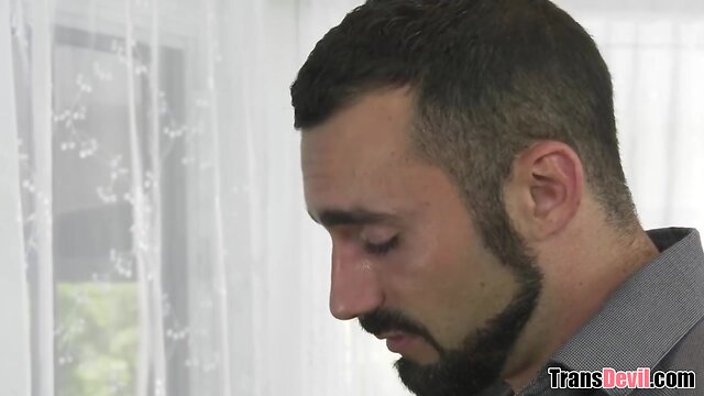 Tranny fuckdoll Juliette Stray