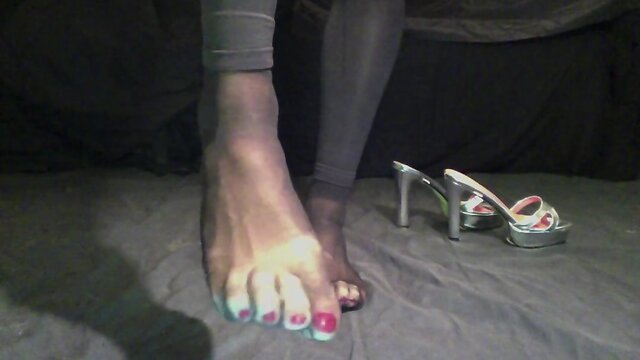 Crossdresser black nylon socks high heel show feet and soles