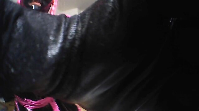 Sissy handcuff quicky