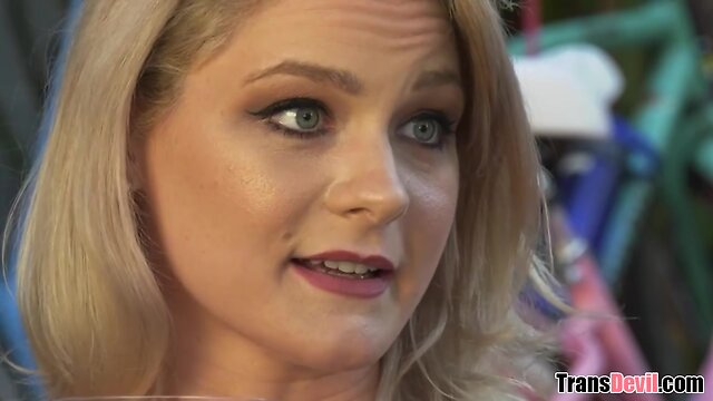 I wanna watch you suck a cock!