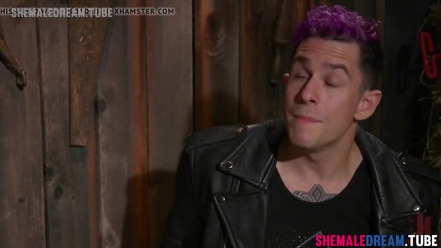 Tranny Venus Lux Fucking the Farm Boy - See Full Video at ShemaleDream.Tube