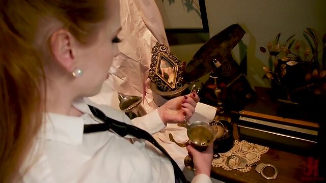 Shiri Allwood & Alana Cruise: Breaking Into Perversion!