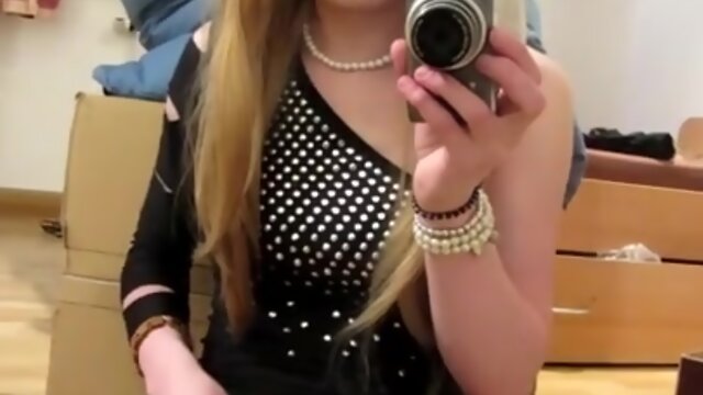 Pretty trap jerks and bursts on mirror