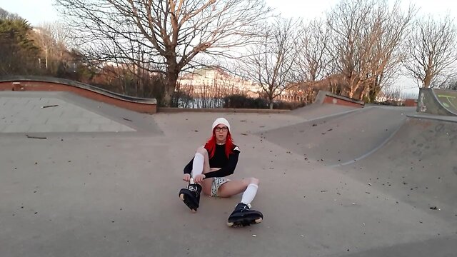 Cd sexy stripping skater