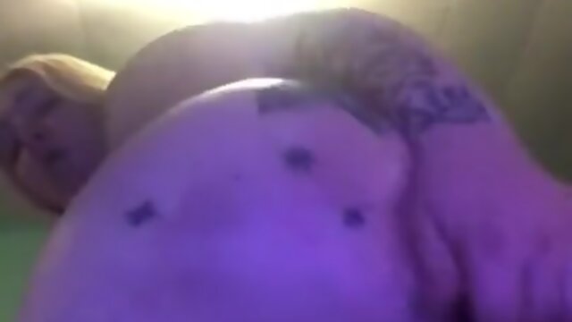 Enormous Booty Ts Fucks Fleshlight