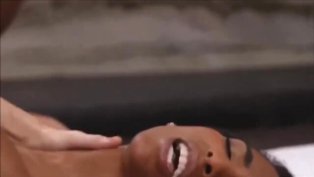Prostitute Ebony Tran Tranny masseuse fuck twnik boy