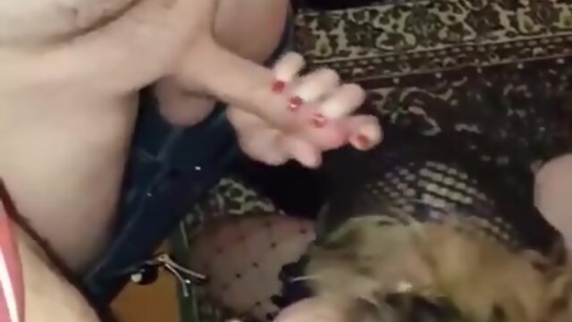 shemale whore Lucy and Essex Baby Lisa suck 3 cocks at sex club