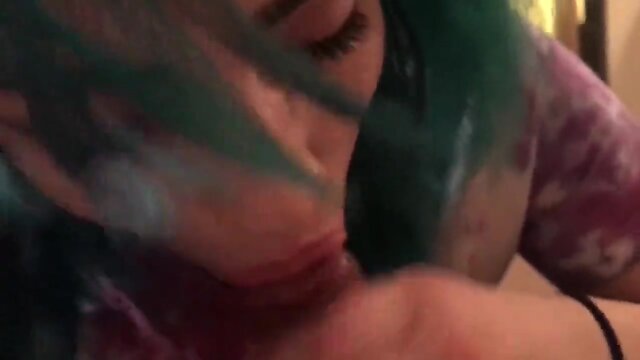 Pretty Crossdresser sucks well