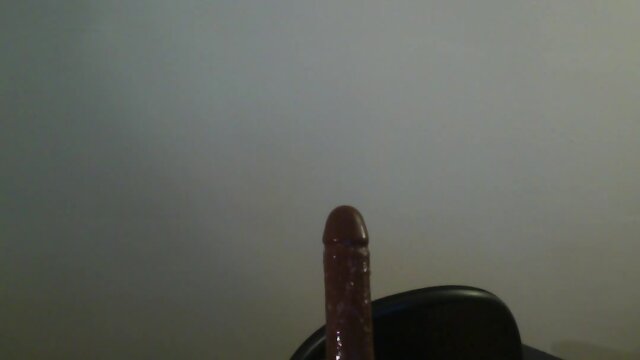 Webcam session pt2 : Swallowing BBC sextoy