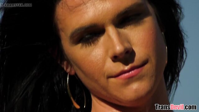 Kendall Penny enjoys getting booty hammered