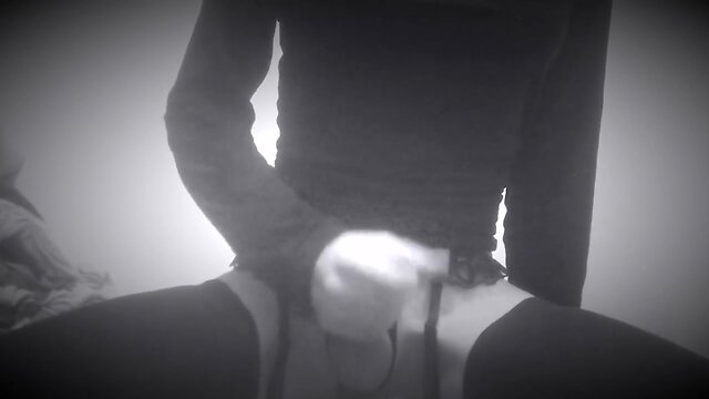 18 year old Chloe trap fills condom while riding sextoy