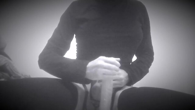 18 year old Chloe trap fills condom while riding sextoy