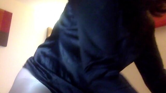 2 TVs suck and fuck each other in hotel room part 2