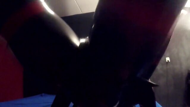 Scubucus swallowing daddy's prick