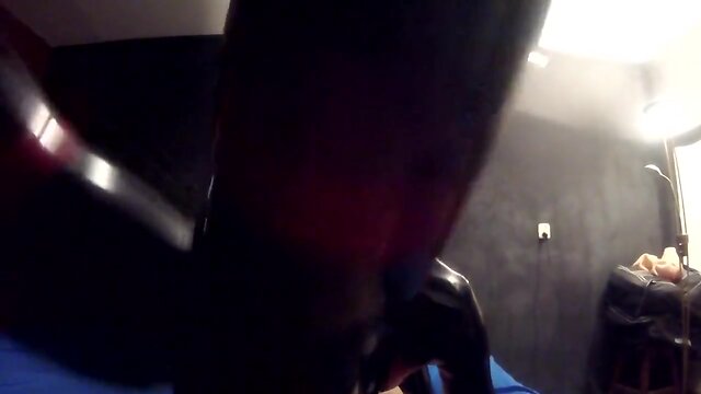 Scubucus swallowing daddy's prick